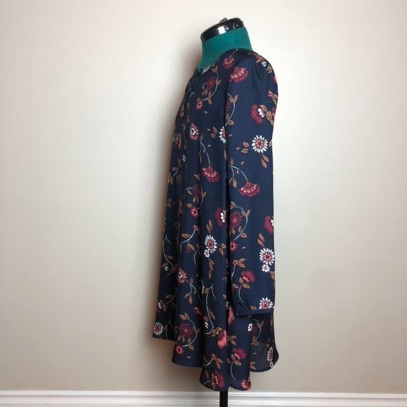 Cupcakes & Cashmere Navy Blue Floral Shift Dress - Picture 3 of 10